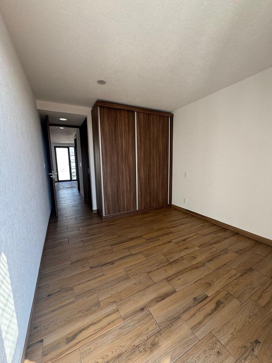 16 de 26: closet recámara principal