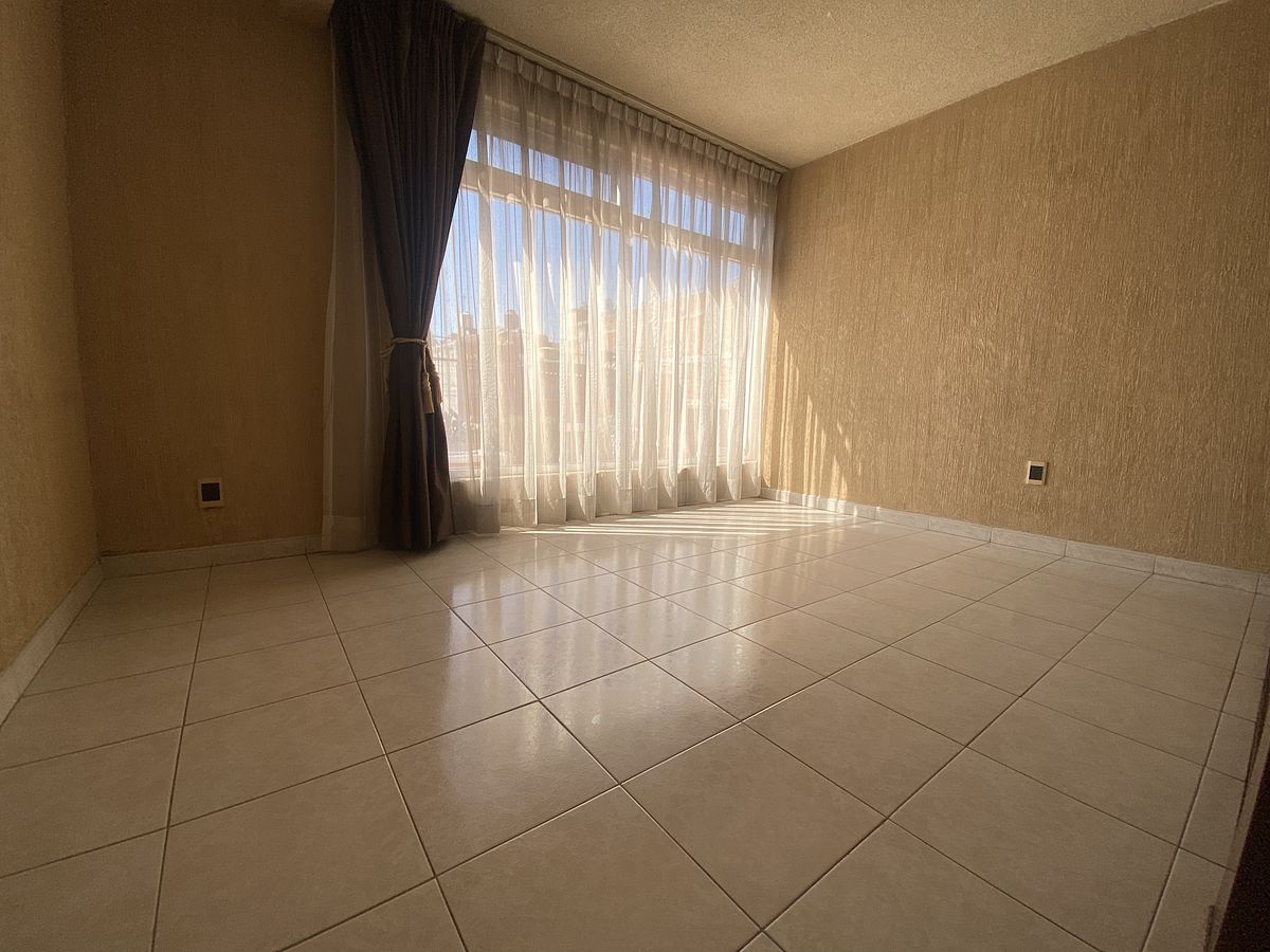 18 de 26: Recámara secundaria 1