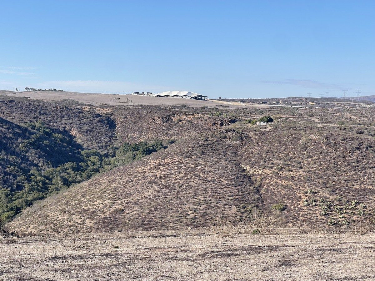 Venta de Terreno de 3,000 M2, con Vista a la Arena Valle, Ensenada, B.C.