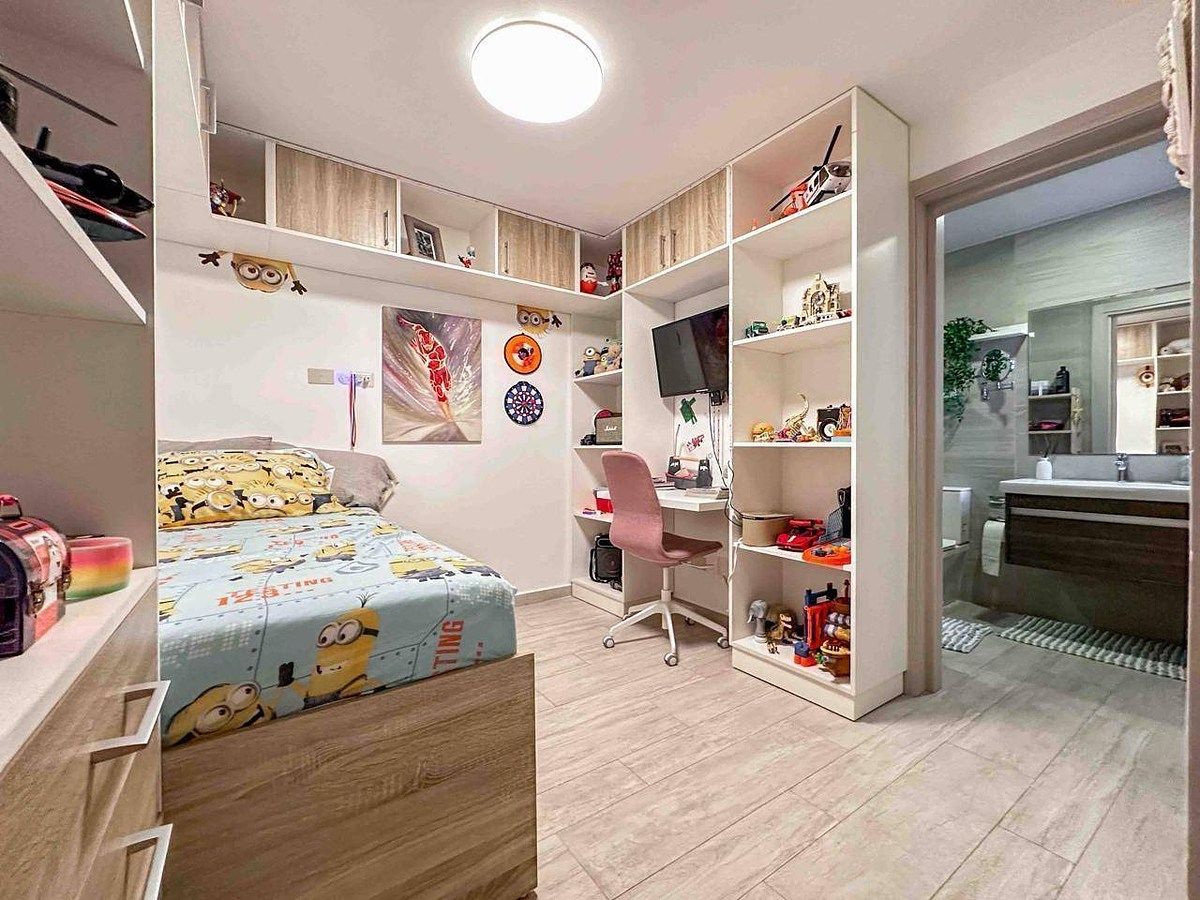 18 de 43: HABITACIÓN