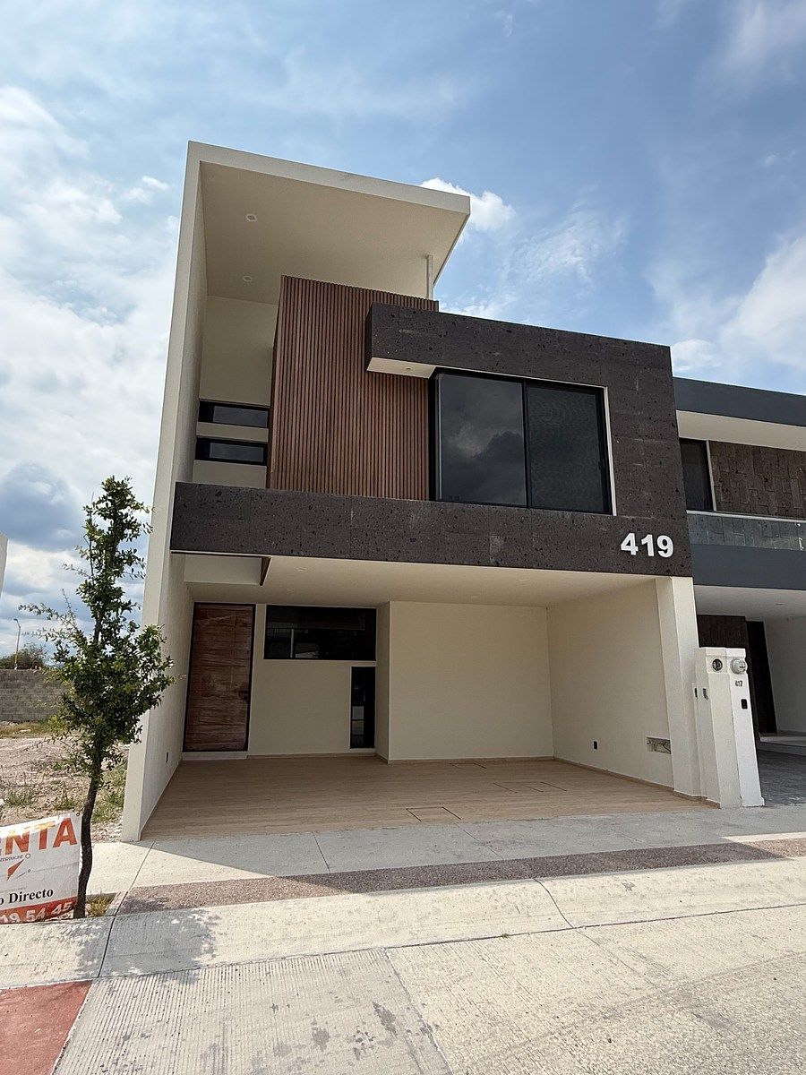 CASA EN VENTA AL SUR EN VILANOVA, foto 1 de 22