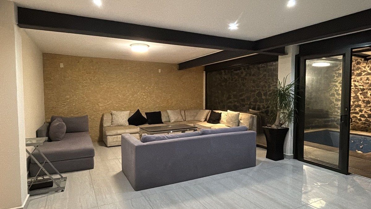 3 de 14: Estancia Social