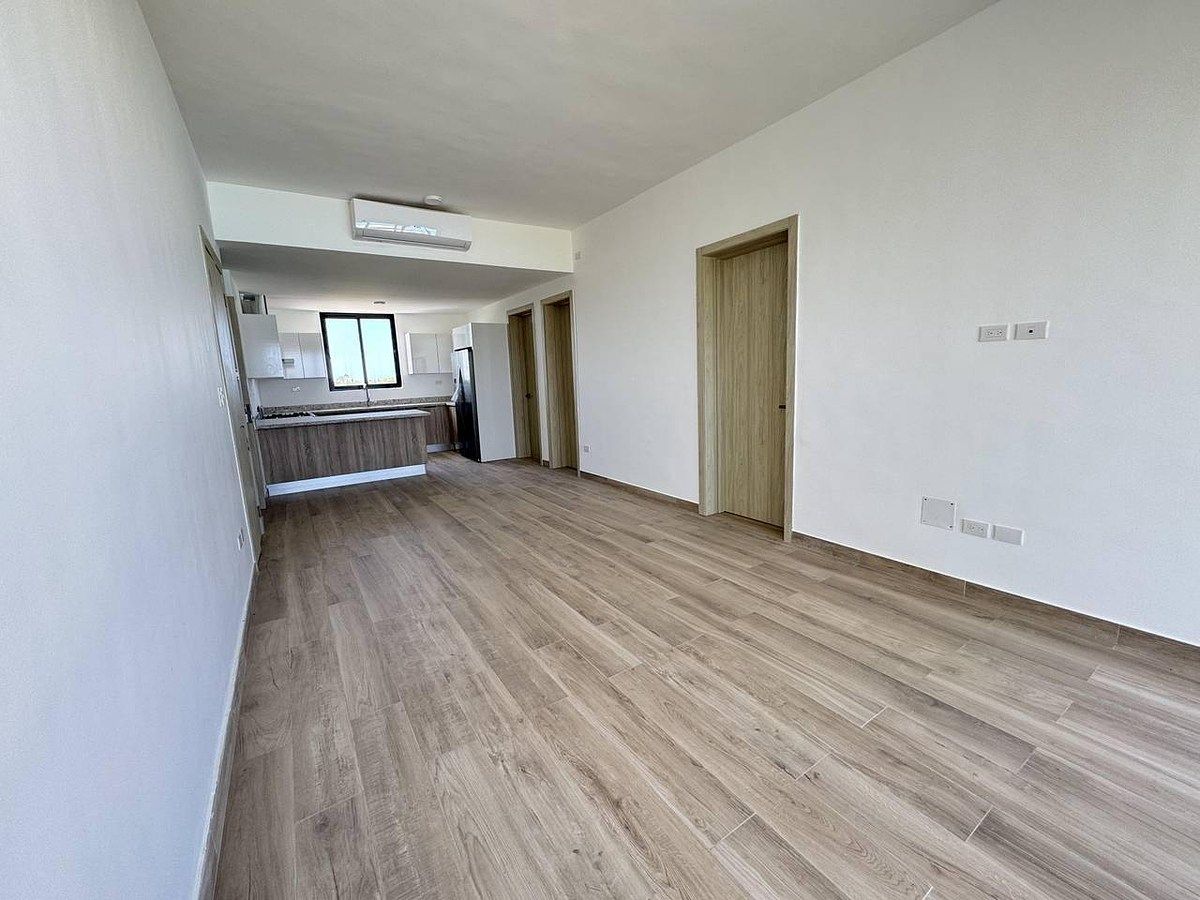 4 de 13: SALA/COCINA