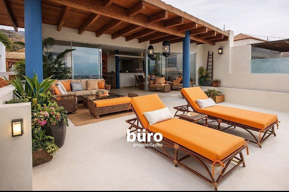 3 de 16: Preciosa terraza con vista al mar