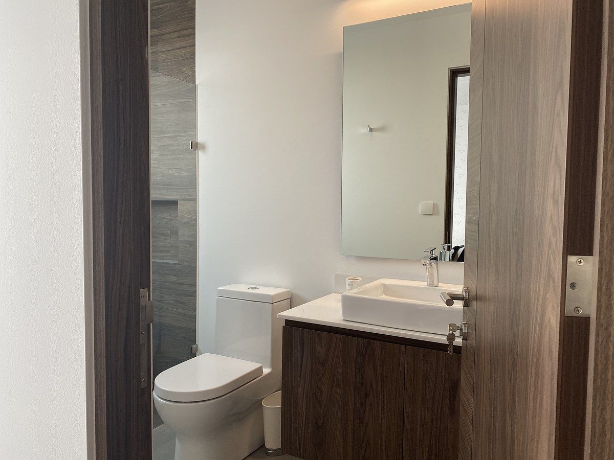 25 de 34: Baño completo