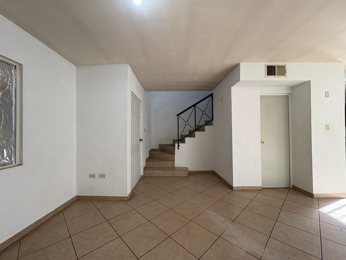 Casa en Villa Toledo, Mexicali, foto 4 de 19