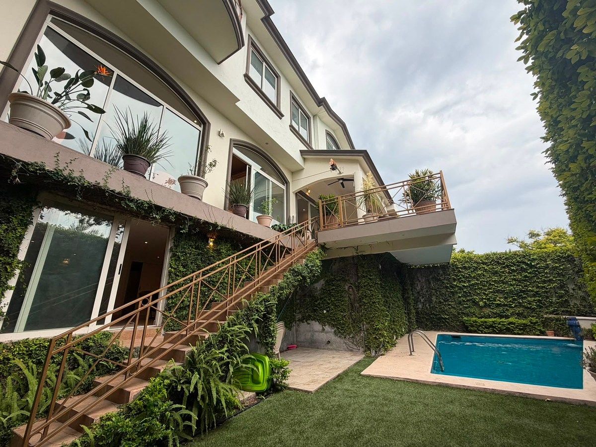 Casa Villamontaña en Renta, foto 1 de 21