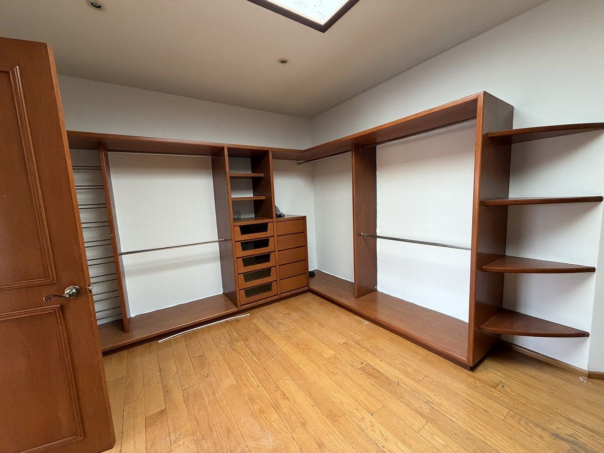 31 de 38: VESTIDOR REC PRINCIPAL