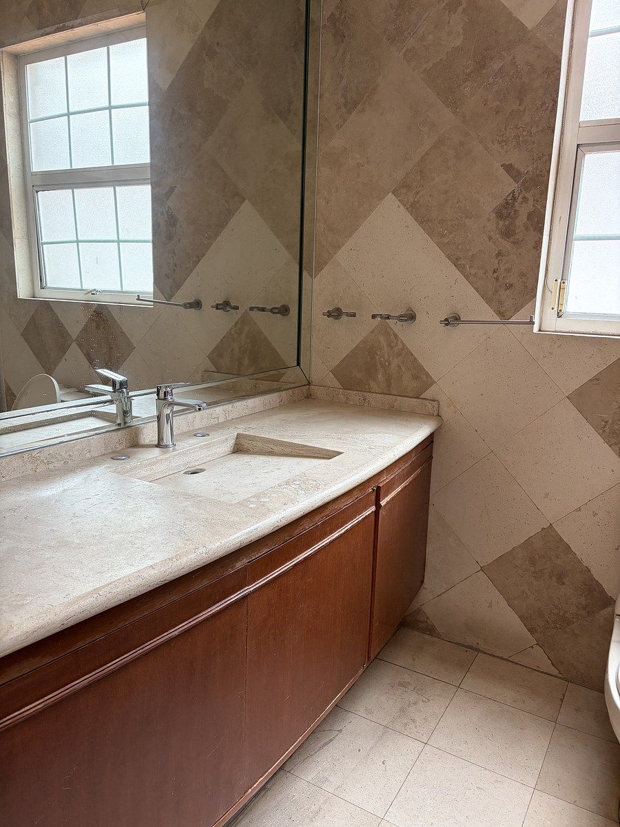 24 de 38: BAÑO REC 3