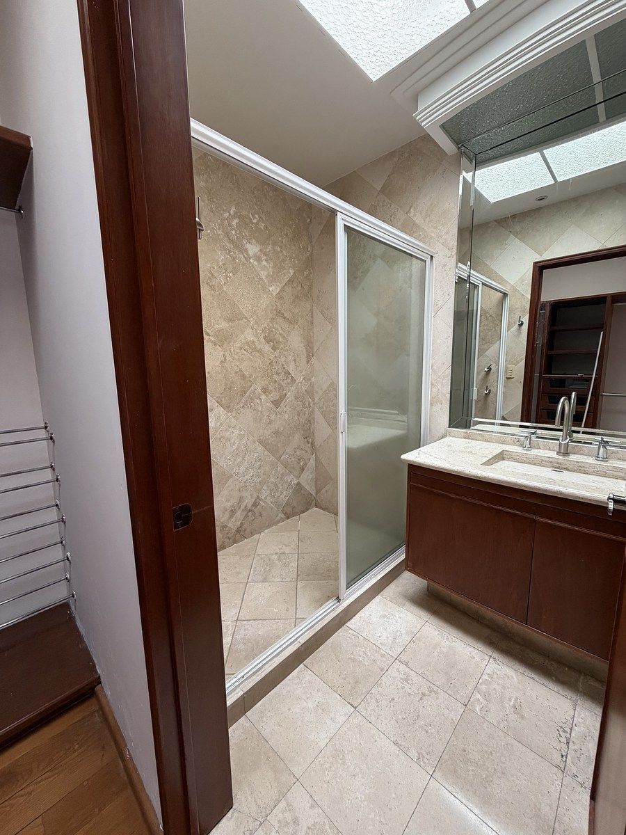 21 de 38: BAÑO REC 2