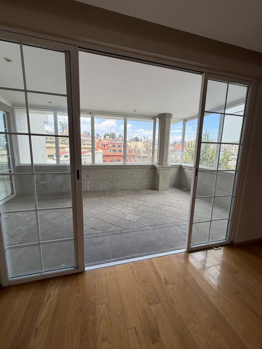 8 de 38: TERRAZA TECHADA