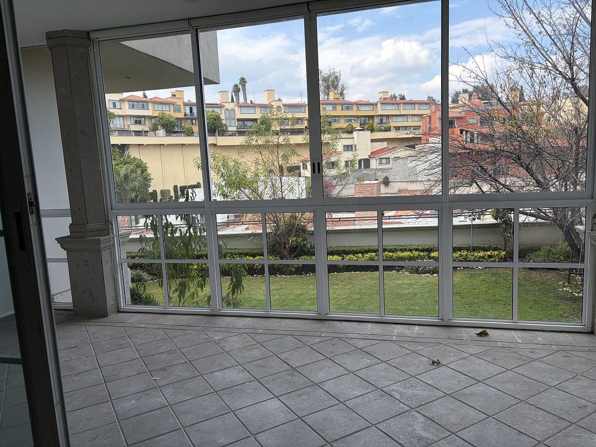 6 de 38: TERRAZA TECHADA