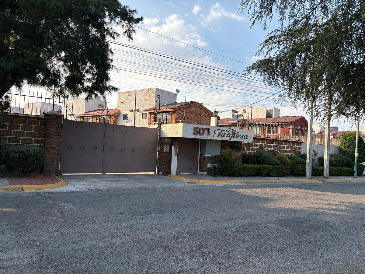 HOUSE IN AUCTION IN LAS TORRES NEIGHBORHOOD - TOLUCA, photo 1 of 4