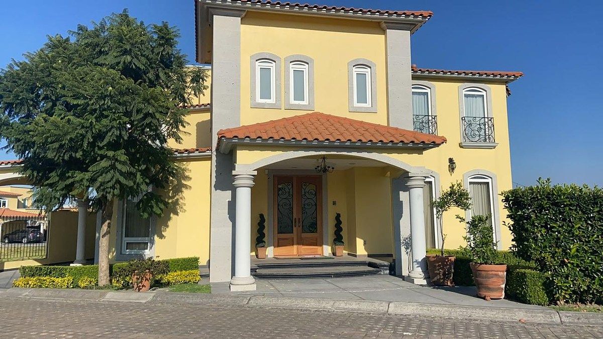 Se Renta casa en privada con excelente ubicacion., foto 1 de 8