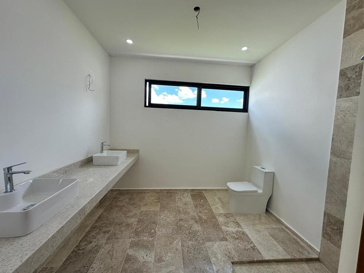 8 de 13: Baño recámara principal