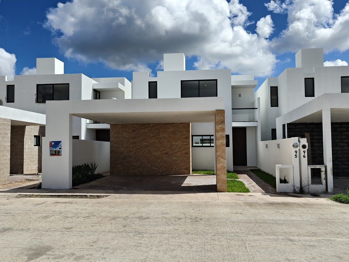 12 de 12: Fachada principal