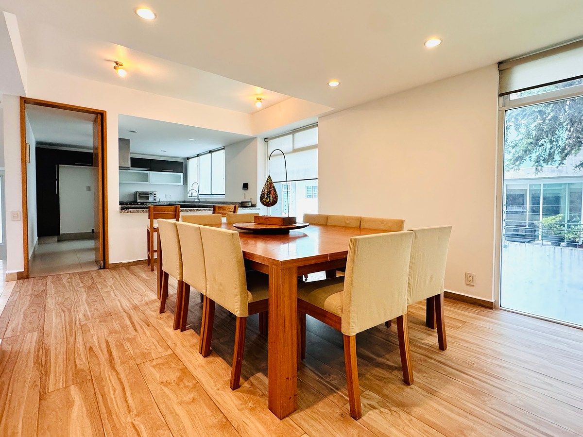 Casa em uma Área Privada de Apenas 3 Casas | Lomas de Tecamachalco, foto 1 de 28