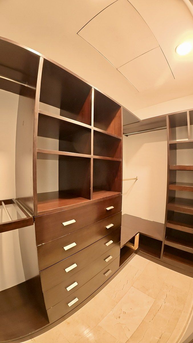 13 de 28: closet