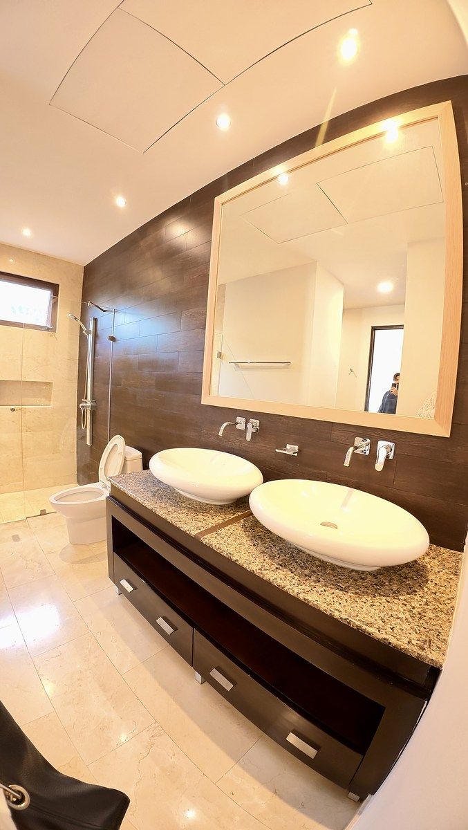 15 de 28: Baño recamara principal