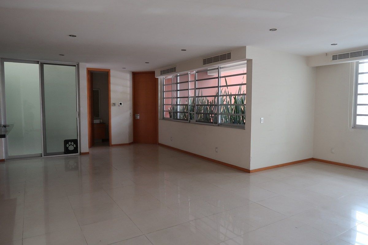 9 de 35: Sala comedor