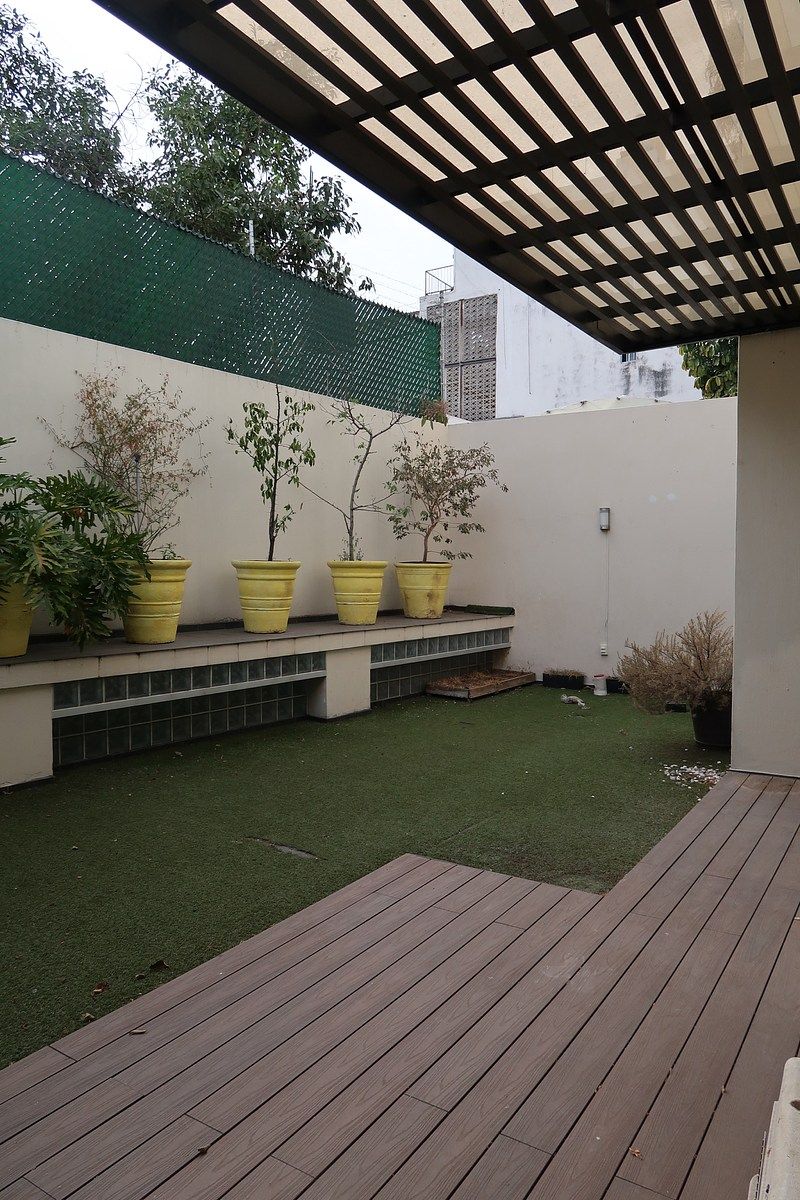 32 de 35: Patio Grande