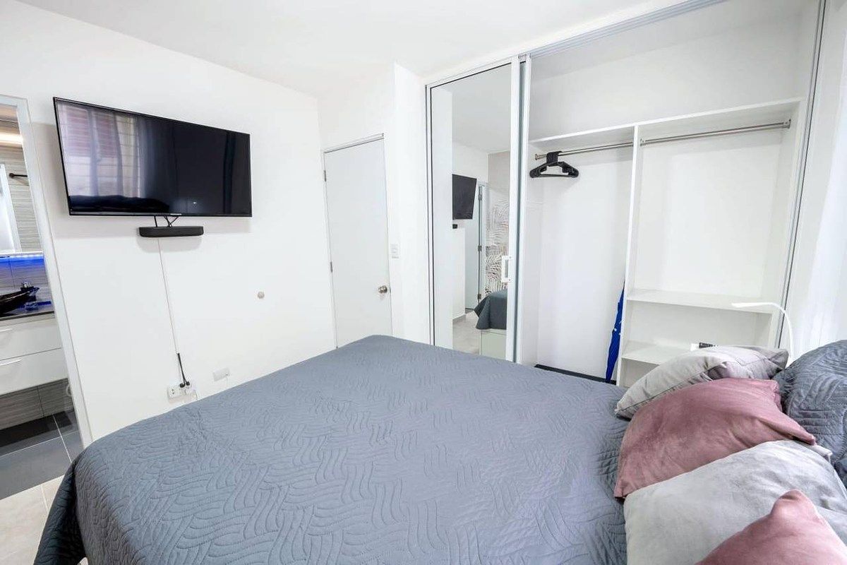 16 de 21: HABITACIÓN