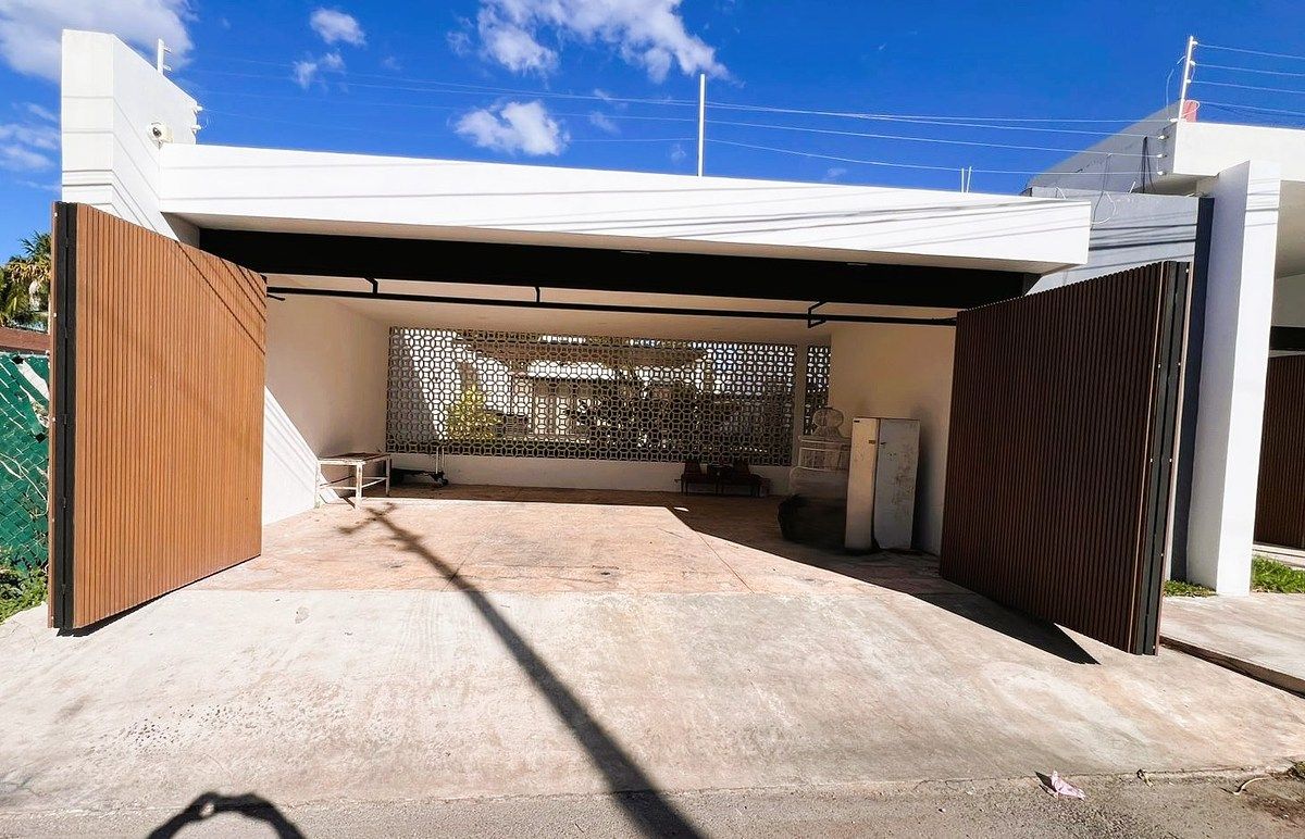 6 of 45: Garaje Techado