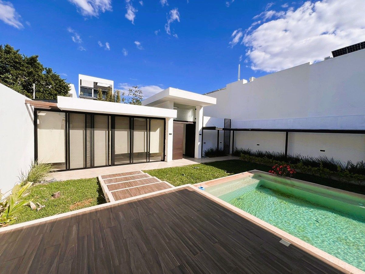 8 of 45: Vista exterior