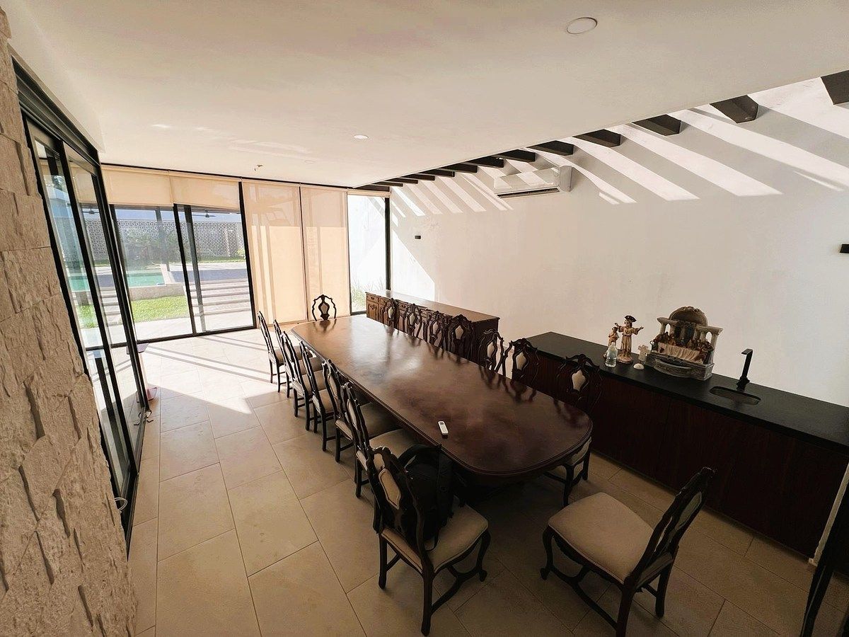 20 of 45: Comedor Amplio / sala de estancia