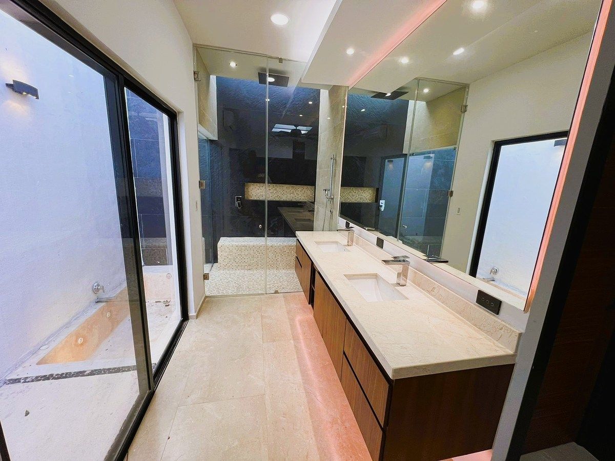 28 of 45: Baño Completo