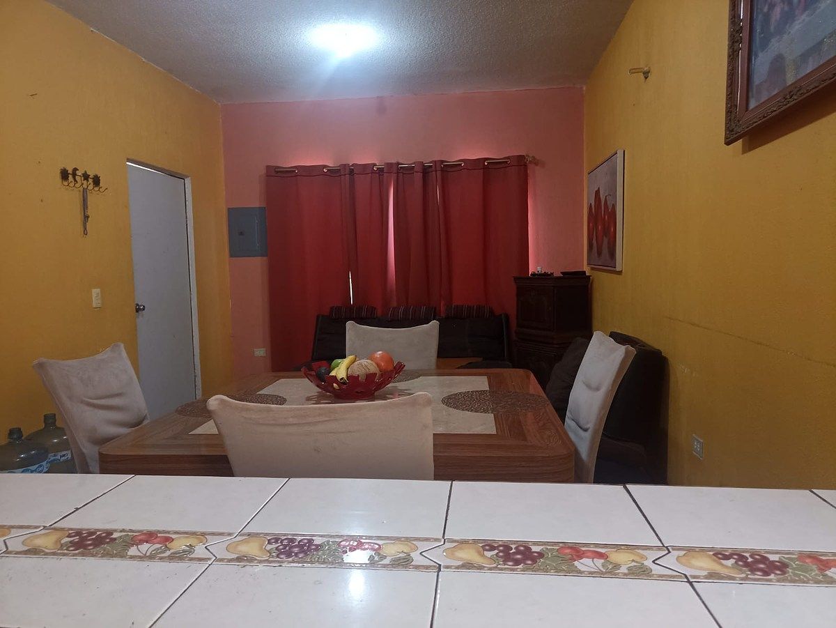 2 de 14: SALA COMEDOR