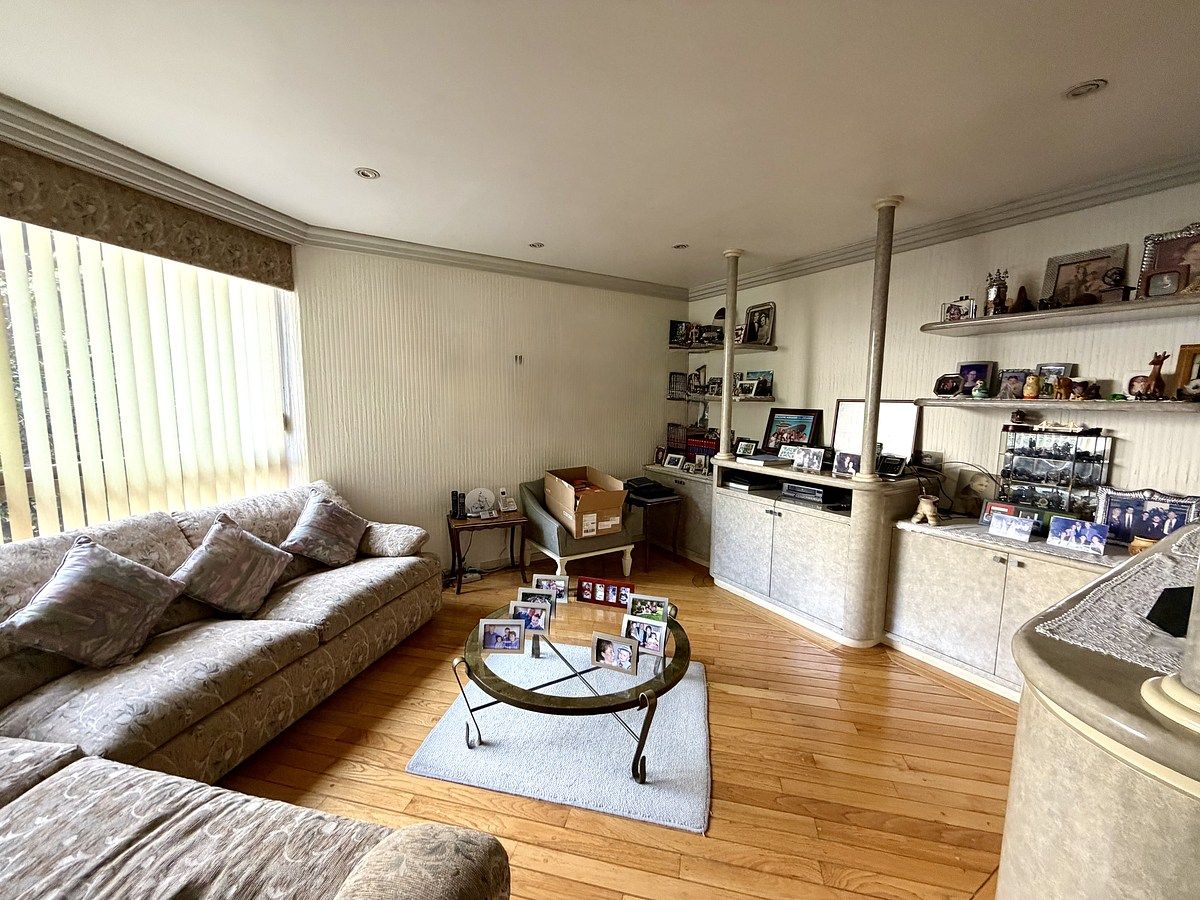 20 de 27: Sala de TV