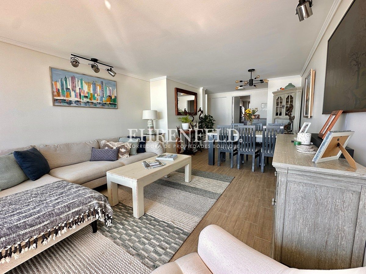 3 de 32: Living y comedor.