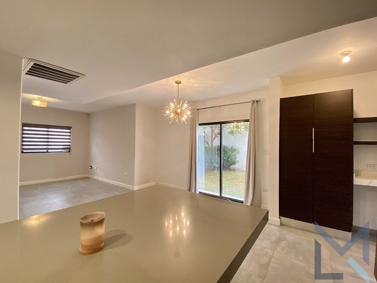 6 de 33: Cocina - Comedor