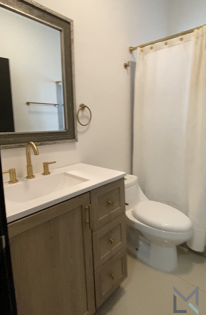 25 de 33: Baño recámara secundaria en planta alta