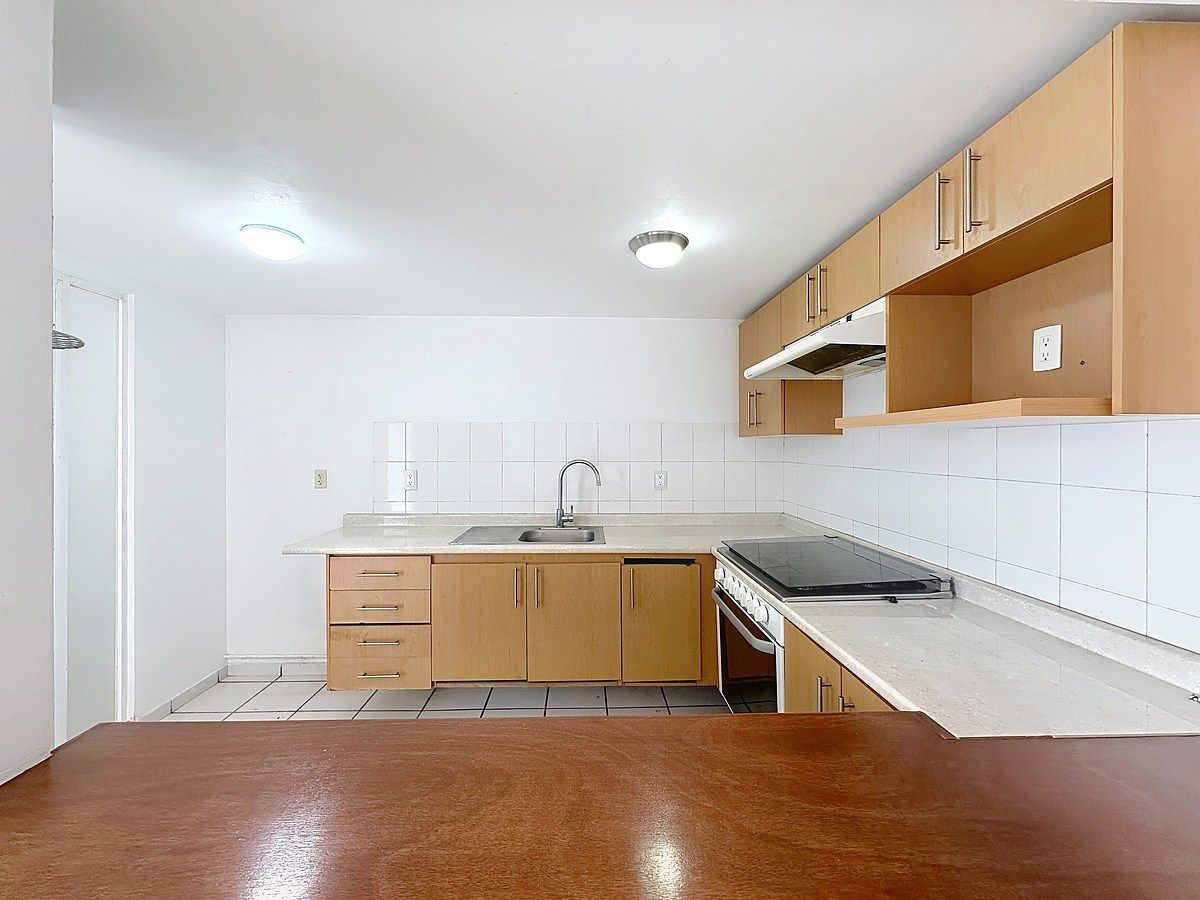 5 of 14: Cocina