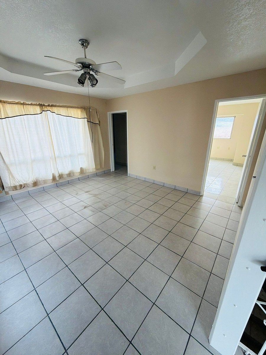 15 of 31: Recamara 2