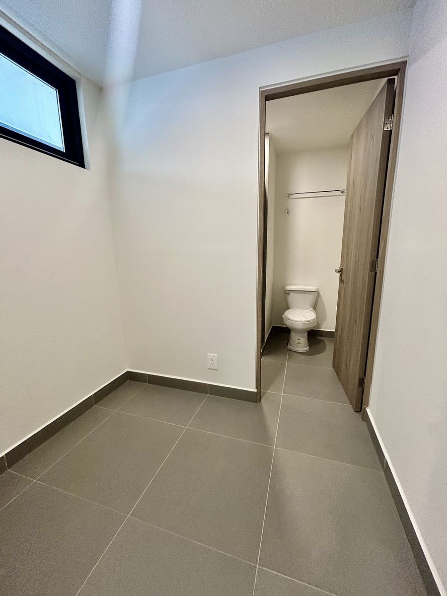 13 de 15: Cuarto de Servicio