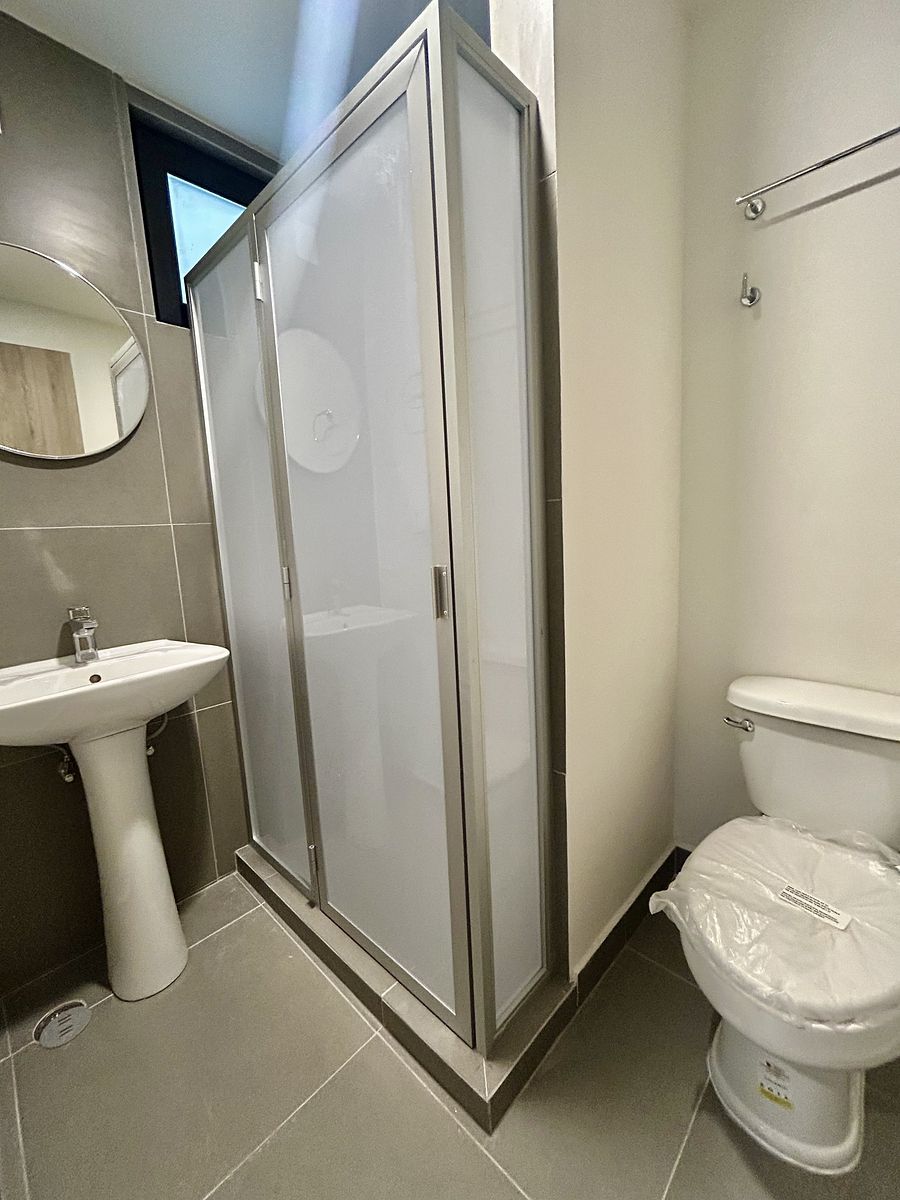 14 de 15: Baño de Servicio