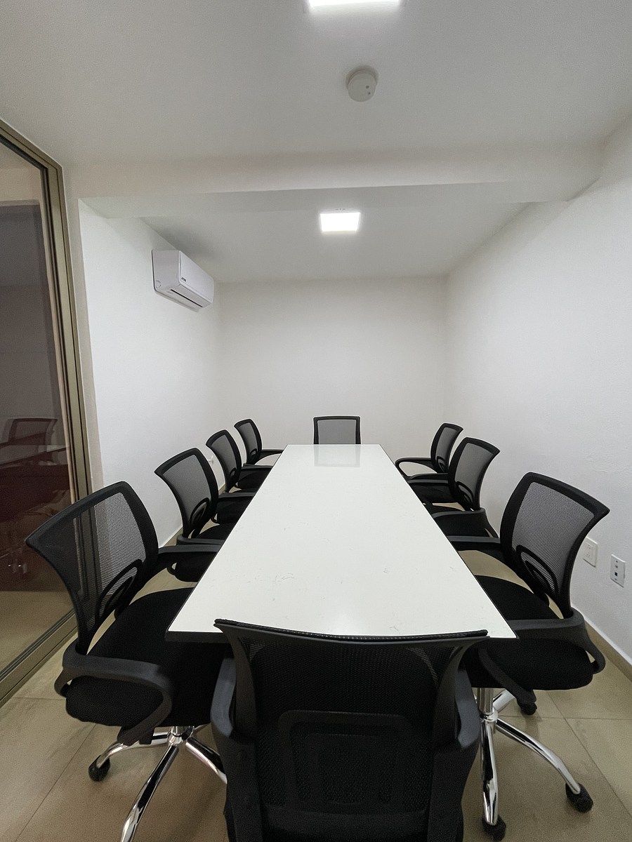 9 of 11: Sala de juntas