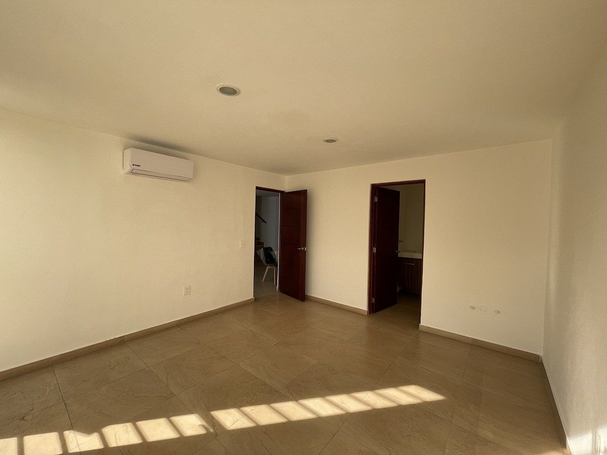 1 de 11: Oficina en planta baja