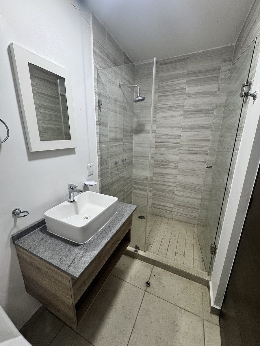 15 de 24: Baño habitación principal