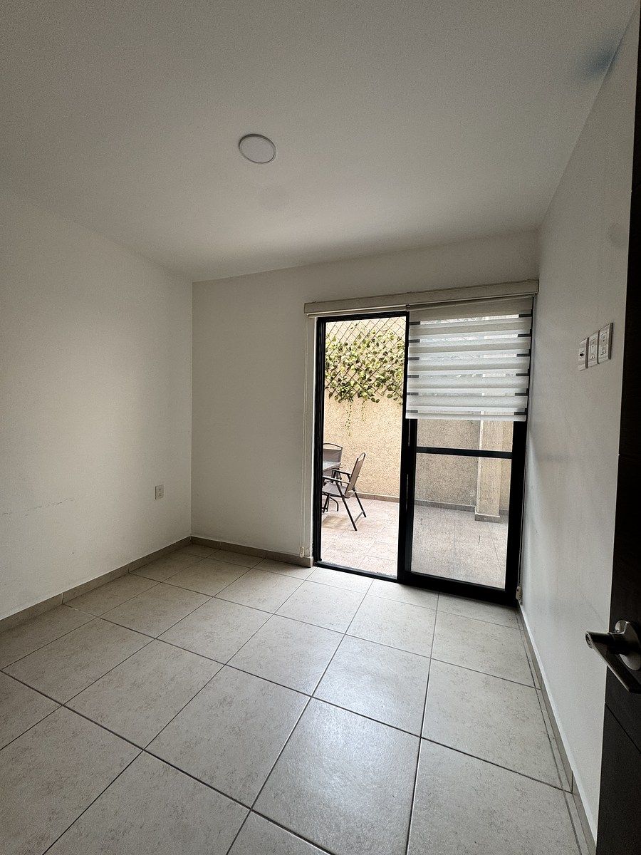 7 de 24: Segunda habitación