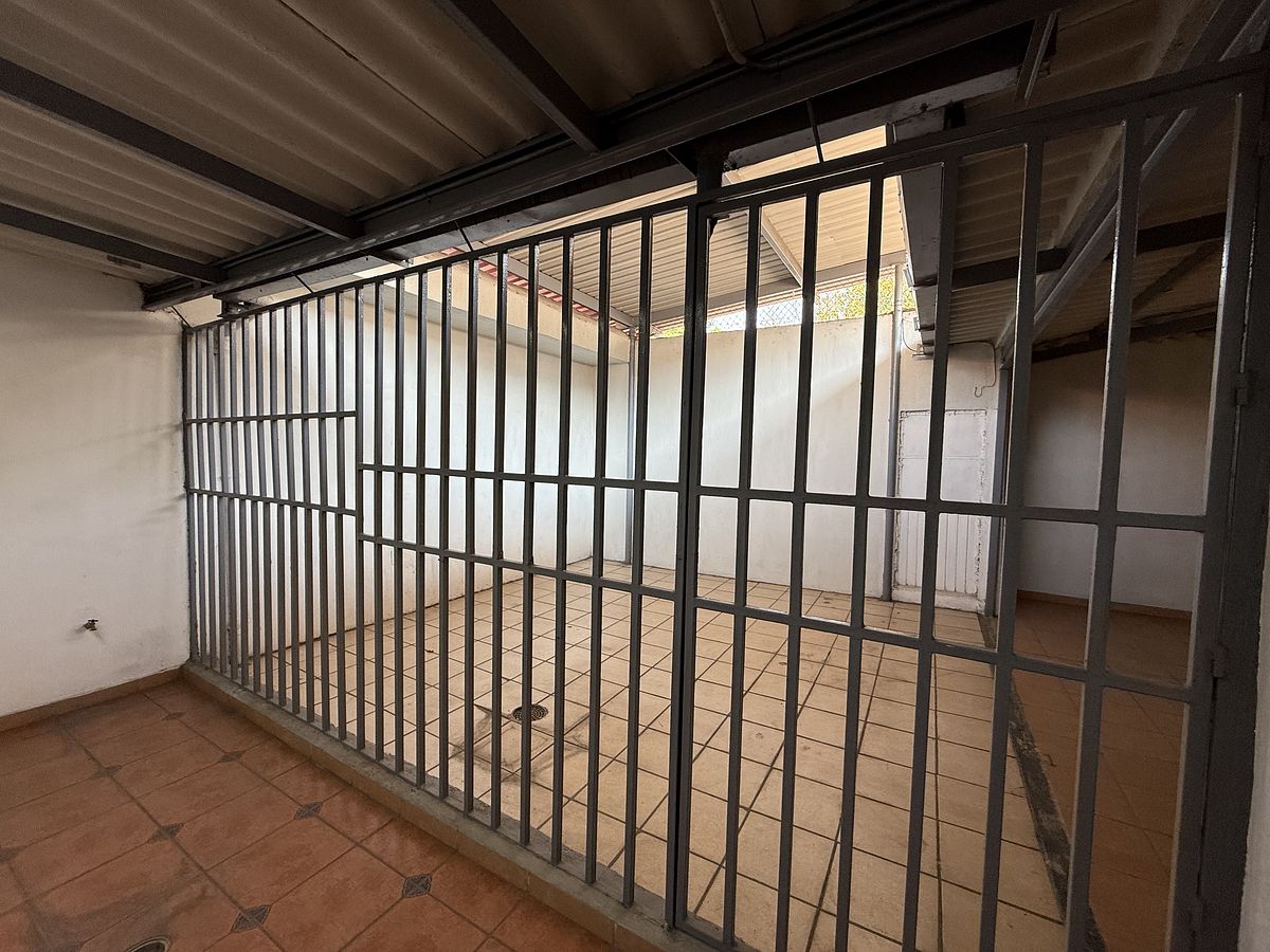 15 de 24: ESPACIO PARA ÁREA DE JUEGOS