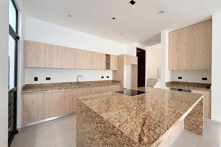 CASA EN VENTA EN PRIVADA PROVINCIA CLUB DE GOLF