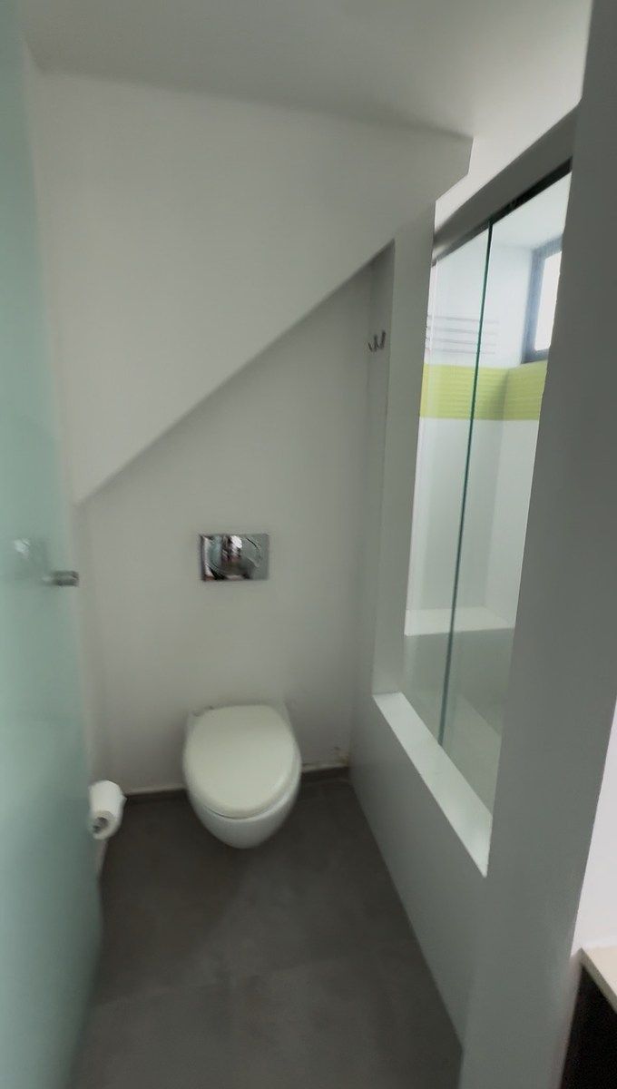 12 of 24: Baño recámara principal