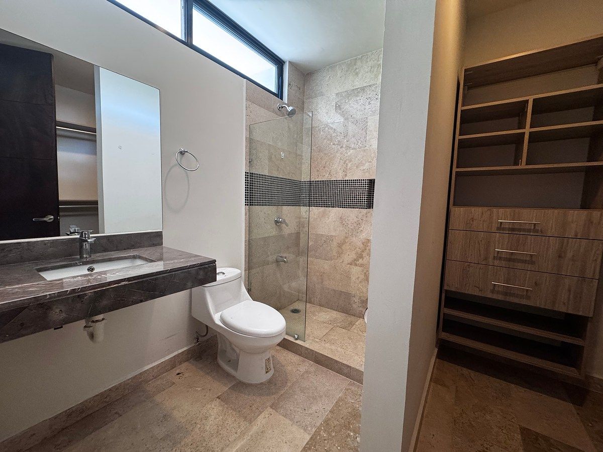 21 de 23: Baño