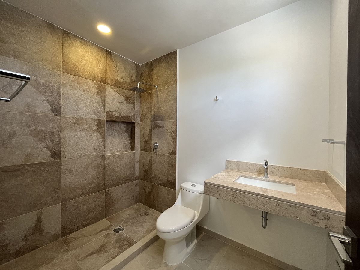 8 de 24: Baño rec. sec.