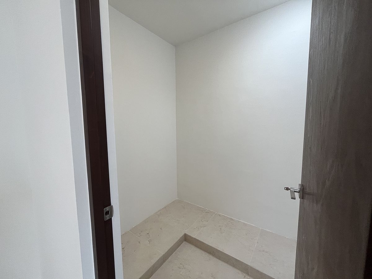 9 de 24: Clóset rec. sec.