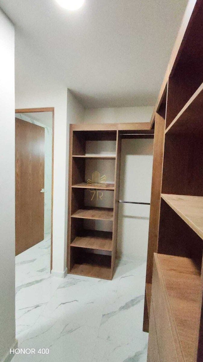 14 de 24: Vestidor Recamara Principal